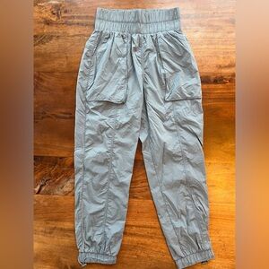 Women’s Fabletics Cargo Elastic Gray  Joggers Size X-Small